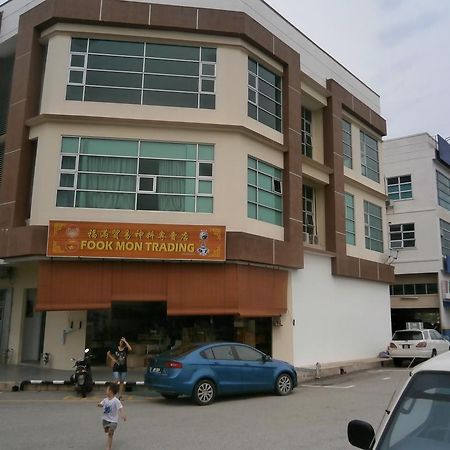 F.M Guesthouse Kampong Darat Tanah Puteh Exterior photo